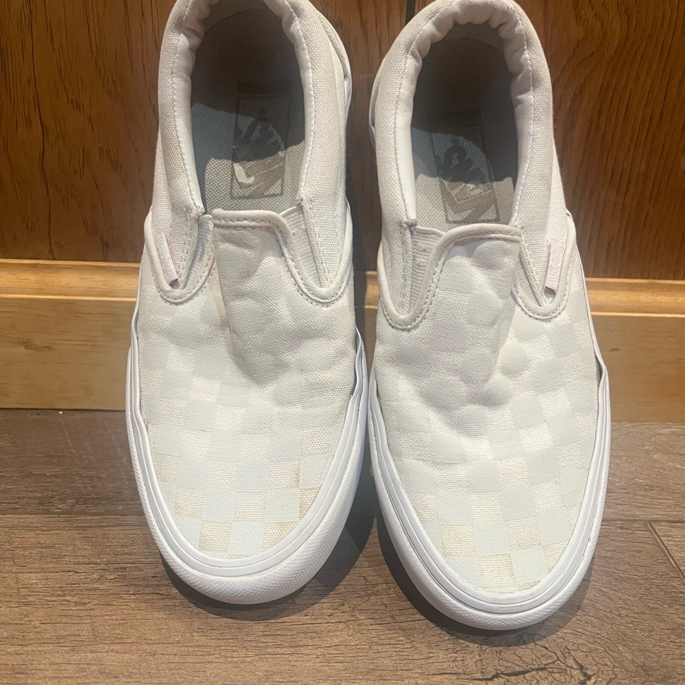 Vans men’s size 6 White Checkered Slip-On Sneakers